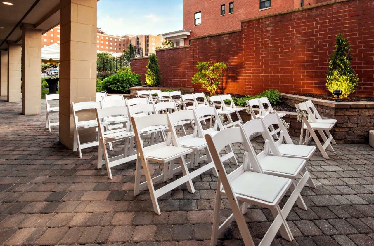 Courtyard Pittsburgh Shadyside Hotel Exterior foto